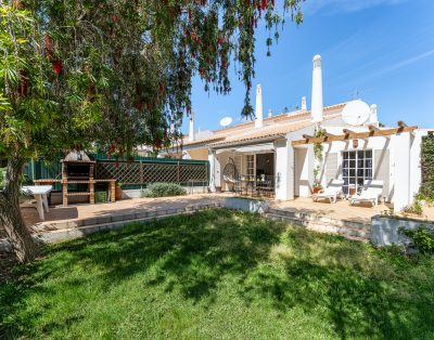 3 Bedrooms House in Olhos de Água | VLOA -001